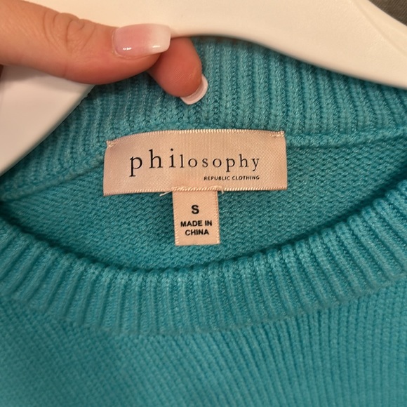 Blue Sweater - Picture 3 of 4